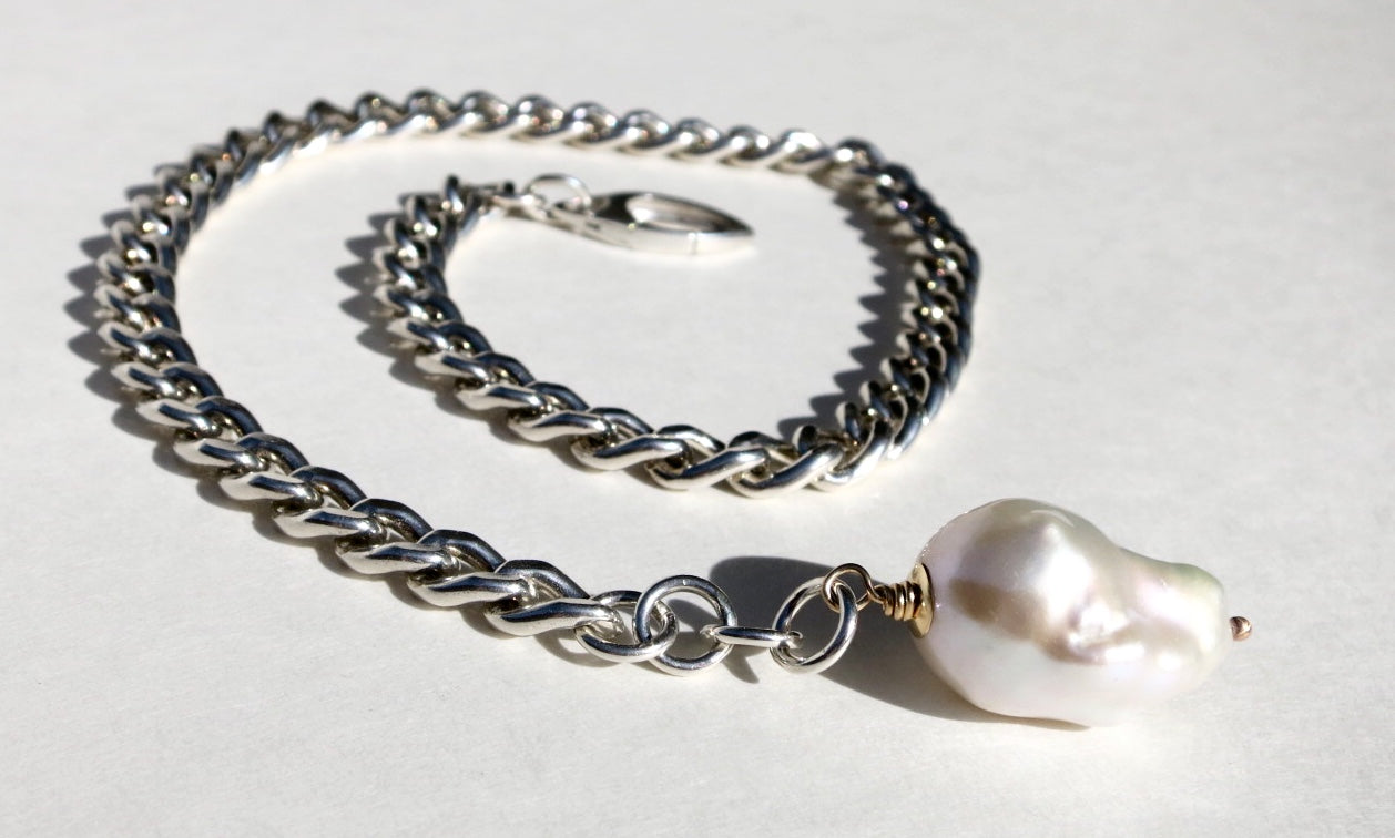 Sterling silver curb chain bracelet with pearl - Sacred Birch