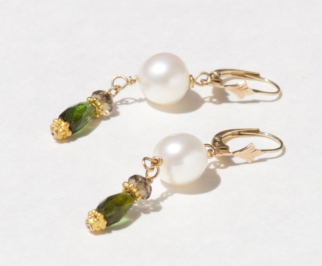 Bali Vacation Pearl Earrings - Sacred Birch