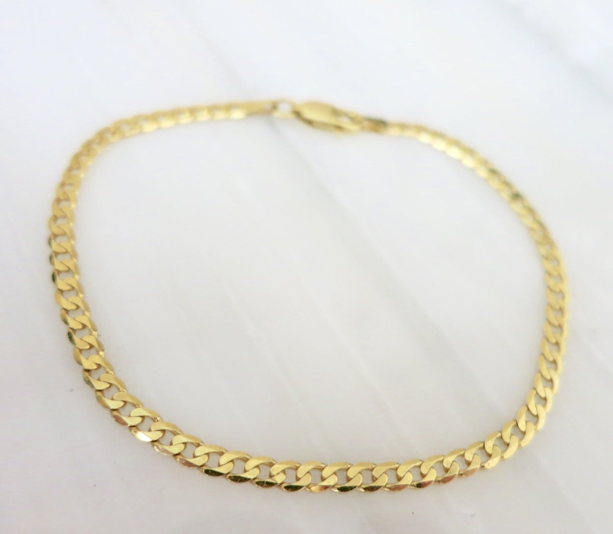 Delicate 14k gold curb chain bracelet - Sacred Birch