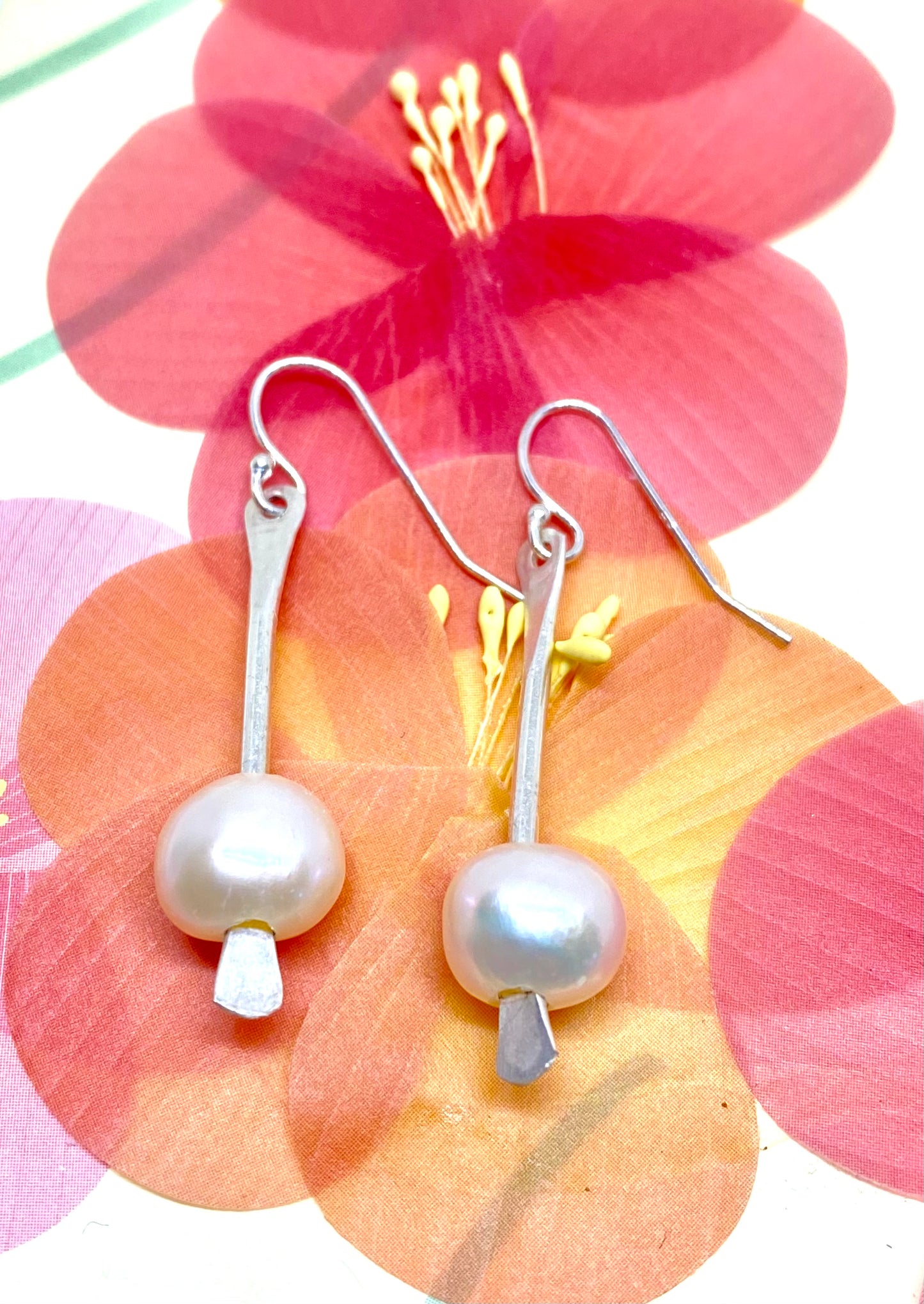 Fine silver hammered pearl earrings - Sacred Birch